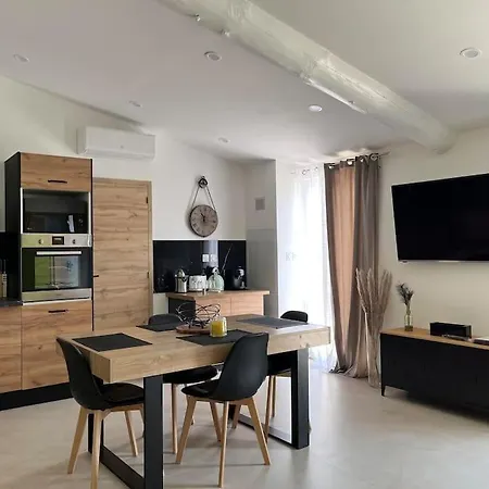 Maisonnette Avec Piscine La Picholine