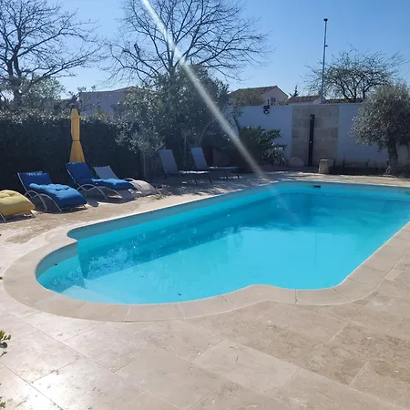 Maisonnette Avec Piscine La Picholine Apartment Chateaurenard